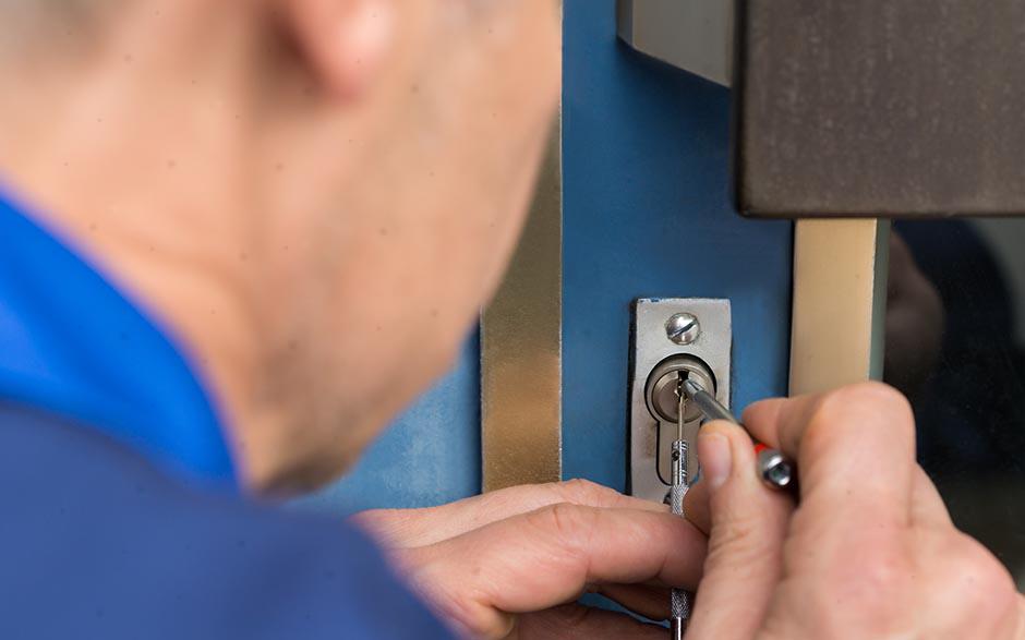  changer serrure porte blindée Vak Saint-Denis
